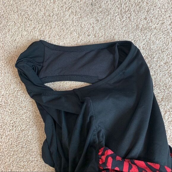 Simon Chang red black cobra snake hardware accent one piece swimsuit Sz 8 - Picture 6 of 12